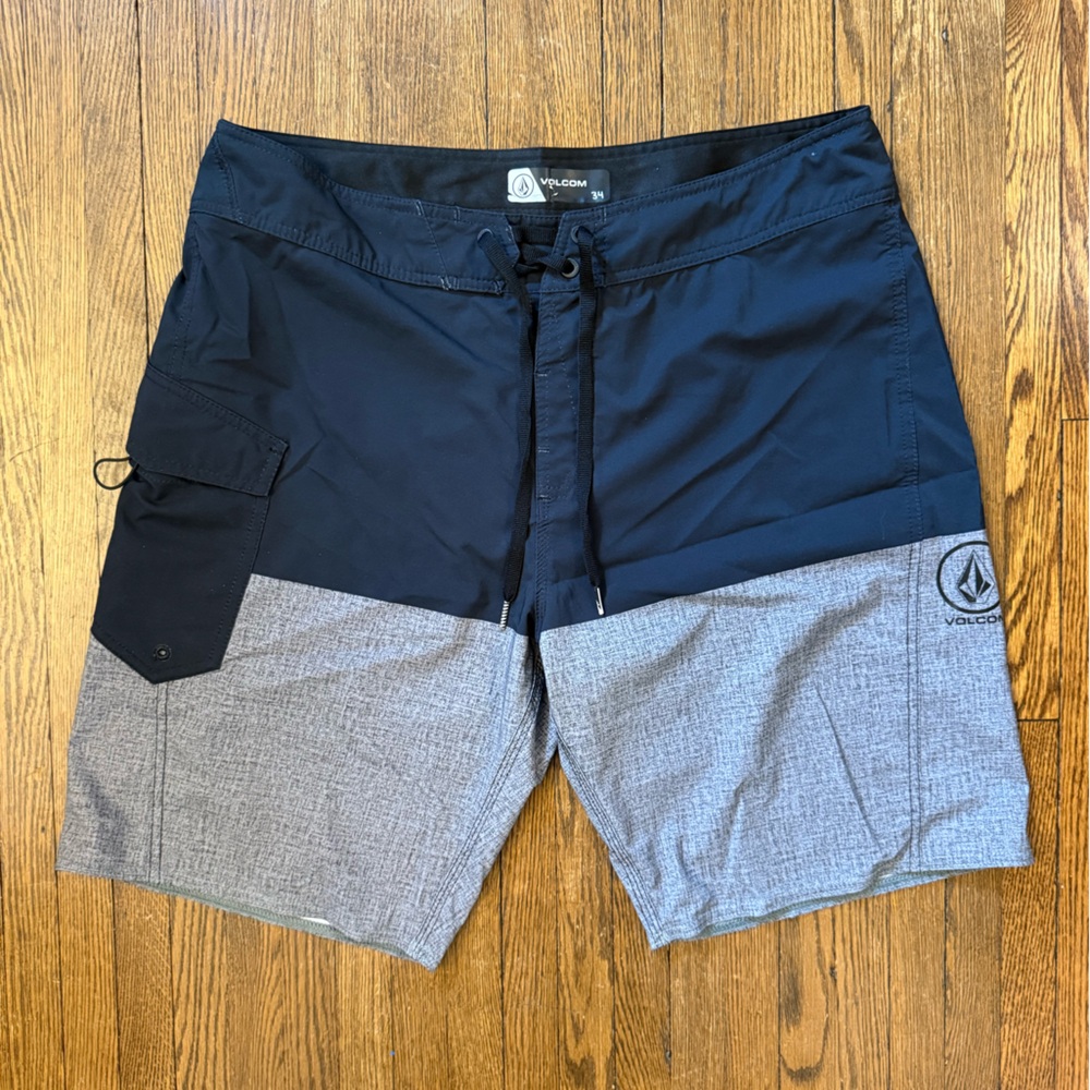Volcom Two-Tone Black and Gray Board Shorts
